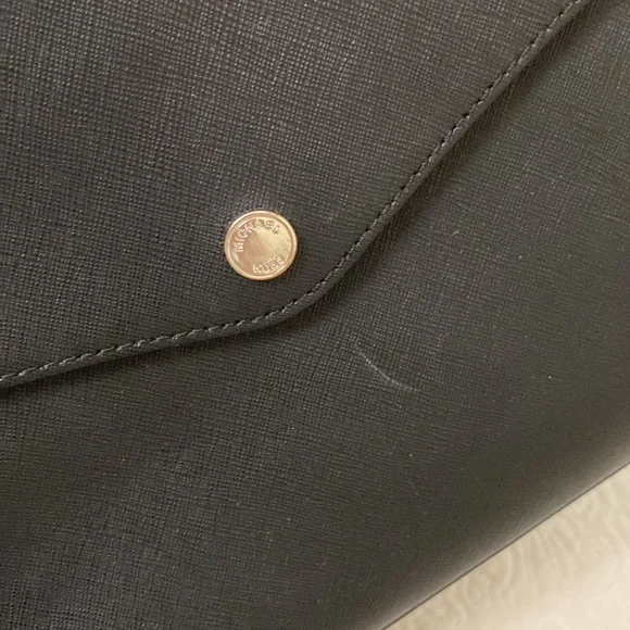 Michael Kors - Saffiano Leather Structured Tote - Picture 17 of 17